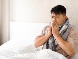 Apa penyebab keringat dingin dan tubuh gemetar